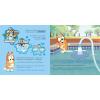 Bluey: The Pool/La piscina (Bilingual English-Spanish Edition)