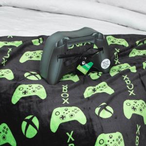 Monster Jam Throw Blanket with Gift Box – Throw Measures 46 x 60 Inches – Super Soft Special Edition.(Black – Xbox)