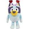 Bluey Figure 2-Pack Smoochy Kiss Bingo. 2 Episode-Themed Figures with Moving Arms & Love Letter Accessory, 2.5-3″ (6-7.6 cm) Poseable Toys for Kids. Recreate Moments from The Show.