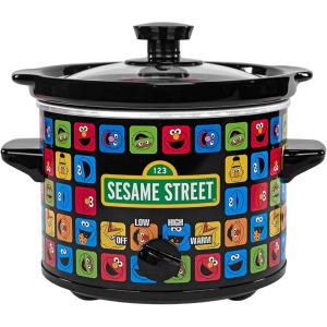 Uncanny Brands Bluey 2qt Slow Cooker – Small Kitchen Appliance(Sesame Street)